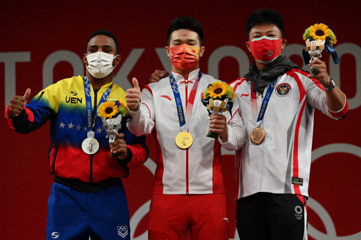 Lifter 20 tahun itu kalah bersaing dengan lifter China Shi Zhiyong dan Mayora Pernia Julio Ruben dari dari Venezuela.