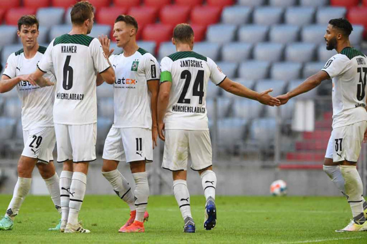 Hasil tersebut membuat Die Roten belum sekalipun meraih kemenangan pada tiga laga pramusimnya. Sebelumnya mereka dikalahkan Cologne dengan skor 2-3, dan bermain imbang 2-2 melawan Ajax Amsterdam.