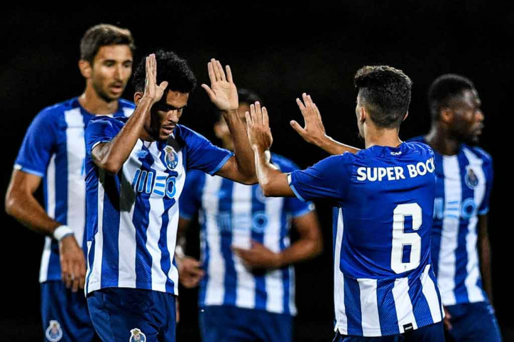 Semenit menjelang waktu normal berakhir, tuan rumah berhasil menyamakan kedudukan lewat Vitinha. Sepakan keras jarak jauh pemain pengganti tersebut tak dapat dibendung kiper Roma, Rui Patricio.