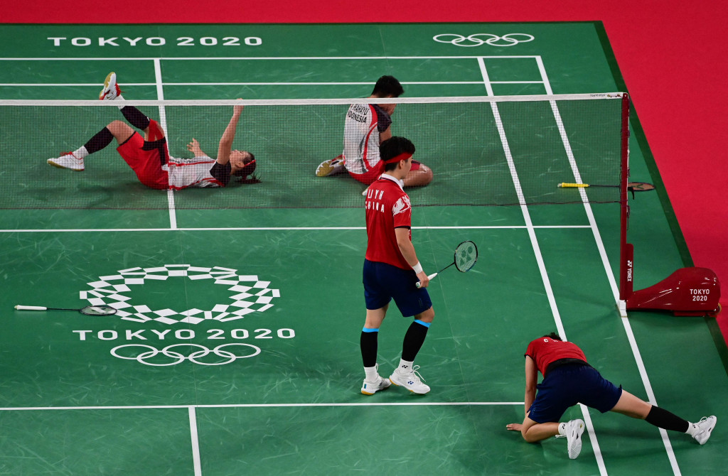 Greysia/Apriyani sukses mengikuti jejak Mohammad Ahsan/Hendra Setiawan yang lebih dulu memastikan tiket ke semifinal.