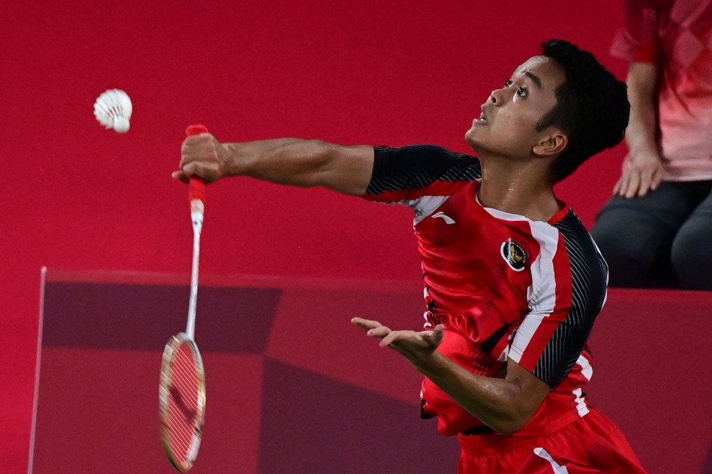 Tunggal putra Indonesia Anthony Sinisuka Ginting berhasil lolos ke perempat final Olimpiade Tokyo 2020. 