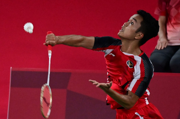 Tunggal putra Indonesia Anthony Sinisuka Ginting berhasil lolos ke perempat final Olimpiade Tokyo 2020. 