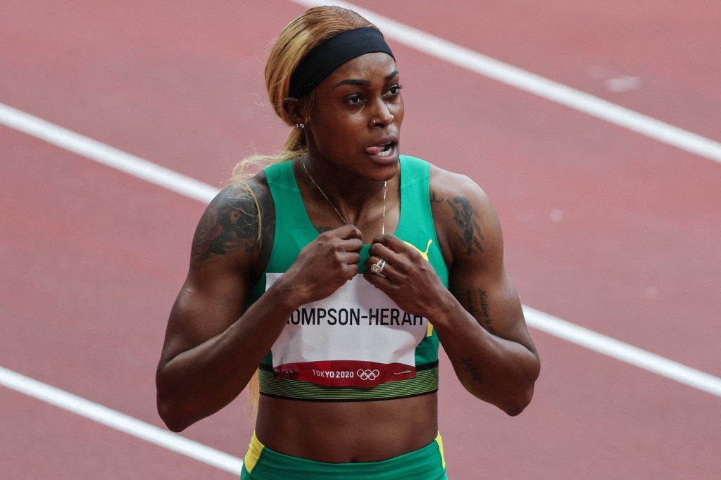 Sprinter Jamaika Elaine Thompson-Herah menjadi yang terbaik di heat 2 dan lolos ke semifinal nomor 100 meter putri. 
