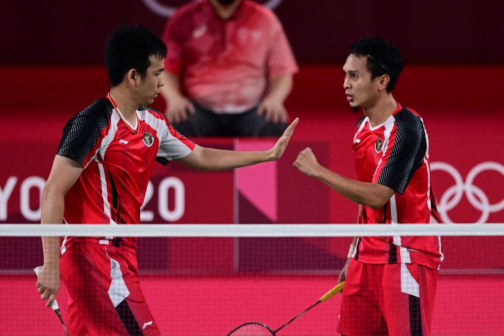Pada game pertama Ahsan/Hendra berhasil menang dengan skor 21-17 dalam waktu 17 menit.