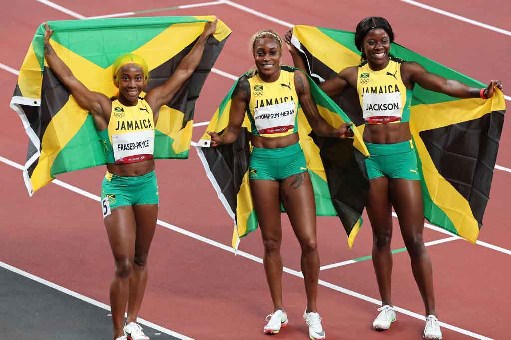 Juara bertahan lari 100m putri Olimpiade, Elaine Thompson-Herah, memimpin Jamaika menyapu bersih medali dalam nomor tersebut pada Olimpiade Tokyo 2020, Sabtu, 31 Juli 2021. Jamaika juga menyapu seluruh medali 100 meter putri dalam Olimpiade Beijing 2008.