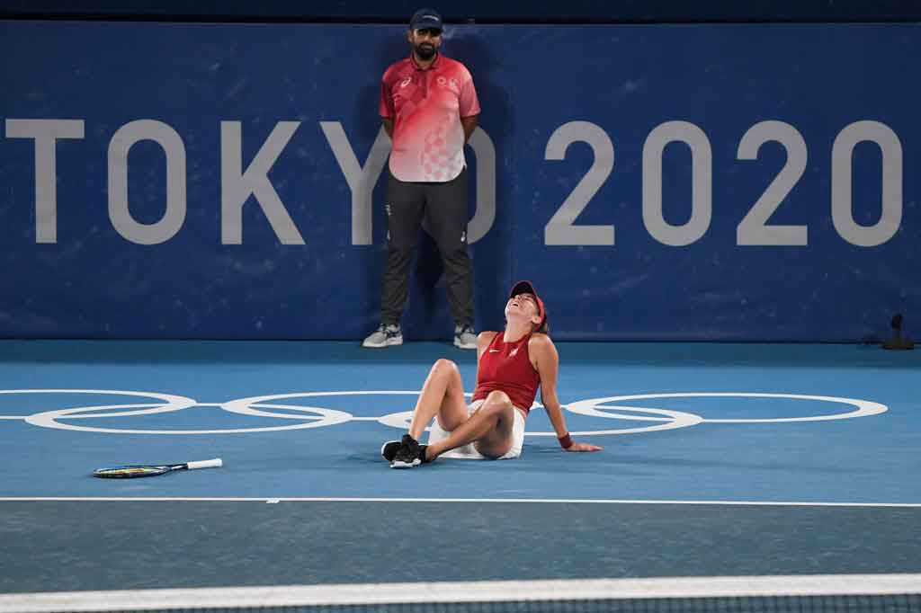 Bencic masih berpeluang meraih emas karena akan bermain di final ganda putri bersama Viktorija Golubic melawan petenis Ceko Barbora Krejcikova dan Katerina Siniakova, Minggu, 1 Agustus 2021.