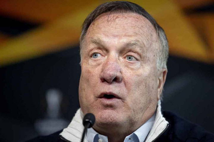 Pelatih veteran asal Belanda, Dick Advocaat, pada Sabtu, 31 Juli 2021 waktu setempat, resmi diserahi tugas mengantarkan Irak lolos ke putaran final Piala Dunia 2022.
