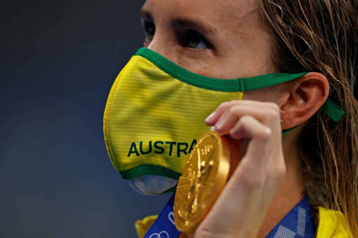 Tepat pada hari terakhir kompetisi renang Olimpiade Tokyo 2020, Minggu, 1 Agustus 2021, sejarah tercipta di kolam renang Tokyo Aquatics Centre. Perenang Australia Emma McKeon menyabet dua medali emas dari nomor sprint 50m gaya bebas putri dan estafet 4x100 meter gaya ganti putri.