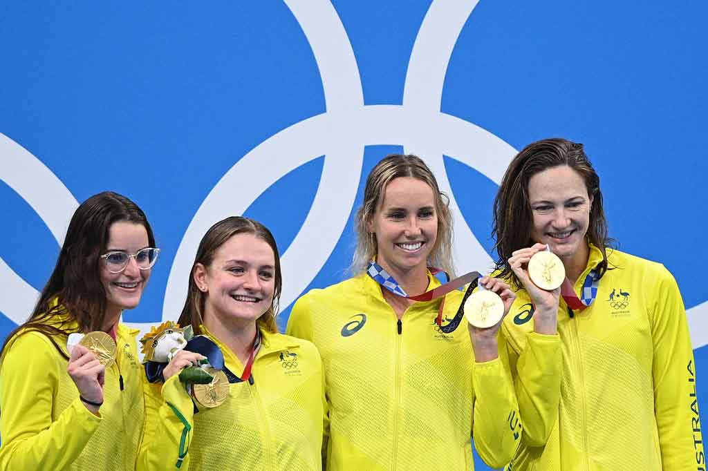 Ini adalah medali emas keempat McKeon (27 tahun) di Tokyo, yang bersama tiga medali perunggunya, mengungguli perenang Jerman Timur Kristin Otto yang mengumpulkan enam medali pada 1952 dan perenang Amerika Natalie Coughlin pada 2008.