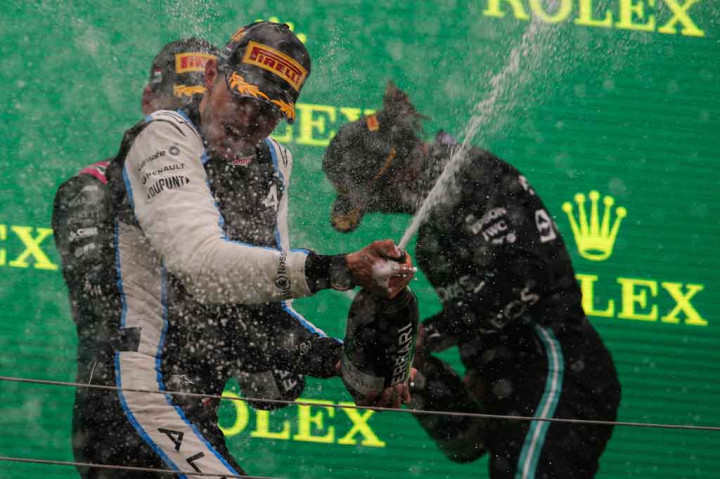 Dengan perubahan itu, Hamilton mendapat tambahan poin untuk memperlebar jaraknya sebagai pemuncak klasemen dengan keunggulan delapan poin dari Verstappen, yang posisi finisnya naik ke P9. Mercedes juga menjadi pemuncak baru klasemen konstruktor, dengan keunggulan 10 poin dari tim Red Bull yang melorot ke peringkat dua.