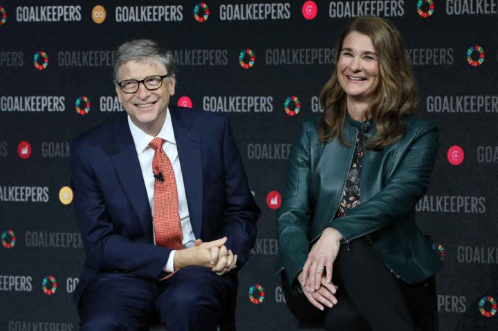 Pengesahan perceraian yang disampaikan di Pengadilan Tinggi King County di Seattle itu tidak mengungkapkan perincian perjanjian.