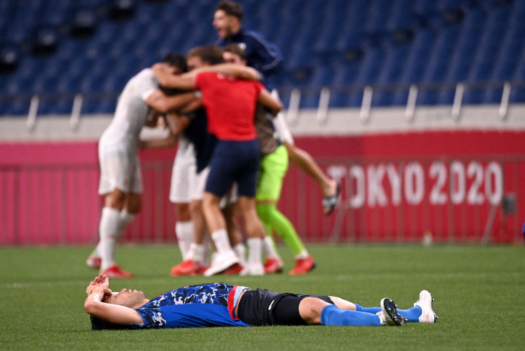 Kepastian itu didapat setelah Pedri Rodriguez dan rekan-rekan menang tipis 1-0 atas tuan rumah Jepang di Stadion Saitama, Selasa, 3 Agustus 2021.