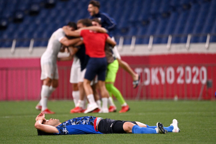 Kepastian itu didapat setelah Pedri Rodriguez dan rekan-rekan menang tipis 1-0 atas tuan rumah Jepang di Stadion Saitama, Selasa, 3 Agustus 2021.