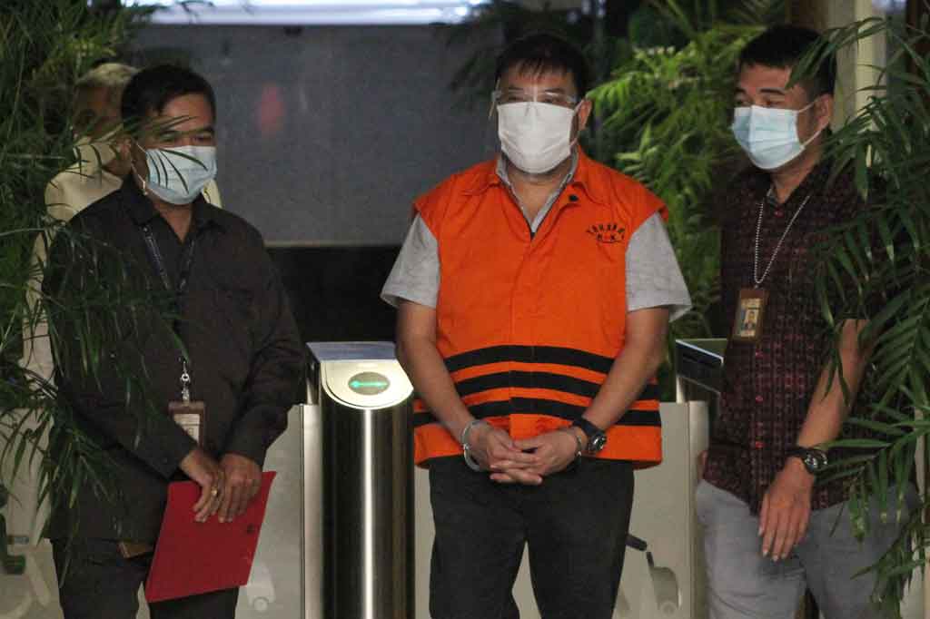 Komisi Pemberantasan Korupsi (KPK) menahan Direktur PT Aldira Berkah Abadi Makmur, Rudi Hartono Iskandar. Pemilik showroom Rhys Auto Gallery itu ditahan seusai diperiksa sebagai tersangka kasus dugaan korupsi pengadaan tanah di Munjul, Pondok Ranggon, Cipayung, Jakarta Timur, pada 2019.