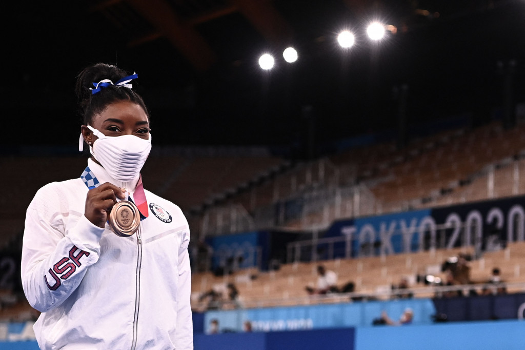 Sayangnya, masker unik ini ternyata tidak memberikan perlindungan efektif layaknya masker medis. Masker ini diklaim sebagai masker yang tidak membuat sesak, nyaman, dan bisa dicuci.