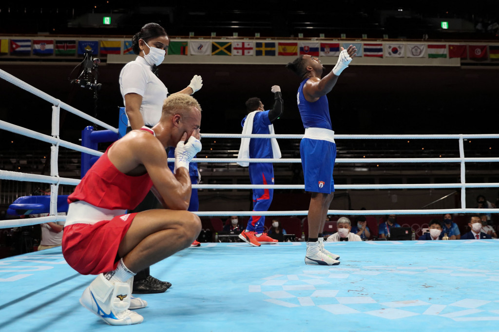 Whittaker kecewa berat atas kegagalan meraih emas dalam final tinju kelas melawan Arlen Lopez dari Kuba.