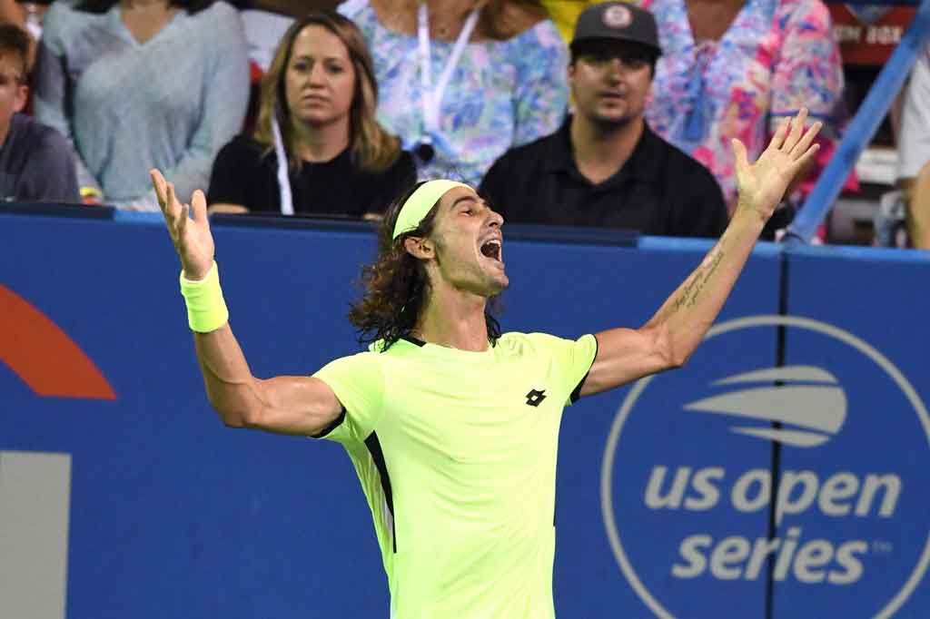 Petenis 20 kali juara Grand Slam itu, kalah dari unggulan 14 Harris 4-6, 6-1, 4-6 dalam pertandingan keduanya di lapangan keras Washington.