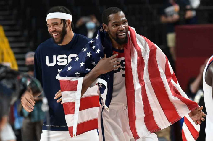 Durant melengkapi kecemerlangannya di laga final dengan menambah tiga assist dan enam rebound. Sementara itu guard Boston Celtic Jayson Tatum mencetak 19 poin dan tujuh rebound.

