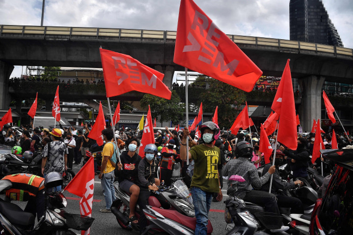 Pemerintah Thailand telah mendapat kecaman karena peluncuran program vaksinasi Covid-19 yang lamban.