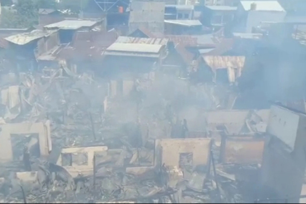 Pihaknya masih melakukan pendataan jumlah warga terdampak kebakaran ini, dan telah berkoordinasi dengan Pemerintah Kota Makassar, dalam hal ini Dinas Sosial dan Badan Penanggulangan Bencana Daerah (BPBD) setempat.