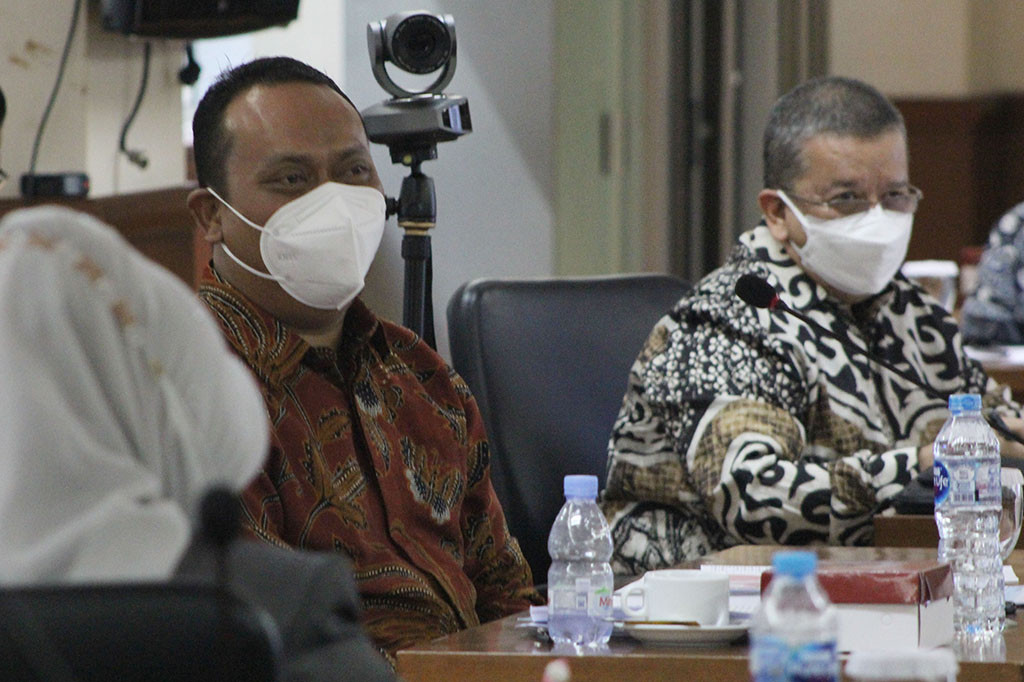 Hari Z Soeratin dan Nyoman Adhi Sryadnyana adalah dua dari 16 calon anggota DPD yang mengikutii Fit and Prpper Test untuk menjadi anggota BPK RI.