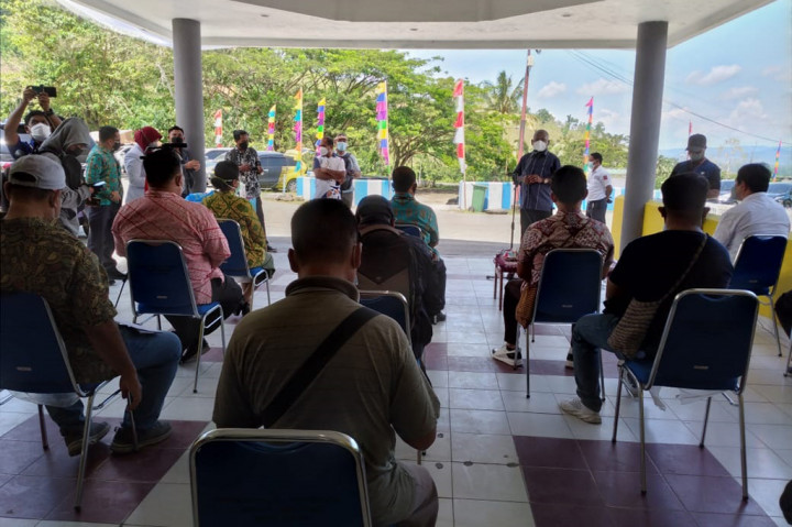 Bupati Kabupaten Jayapura, Mathius Awoitauw menjelaskan bantuan ini memberi semangat dan dorongan yang kuat kepada seluruh tenaga medis dalam memerangi covid-19 di Kabupaten Jayapura. Selain itu dengan adanya bantuan alat kesehatan ini, Mathius optimis bisa mempercepat penanganan dan penyembuhan pasien covid-19 yang menjalani perawatan di rumah sakit.