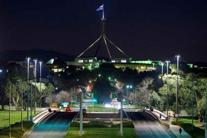 “Tidak perlu panik membeli. Dan pesan utama kami kepada orang-orang adalah harap bersabar, bersikap baik satu sama lain, dan bijaksana, 