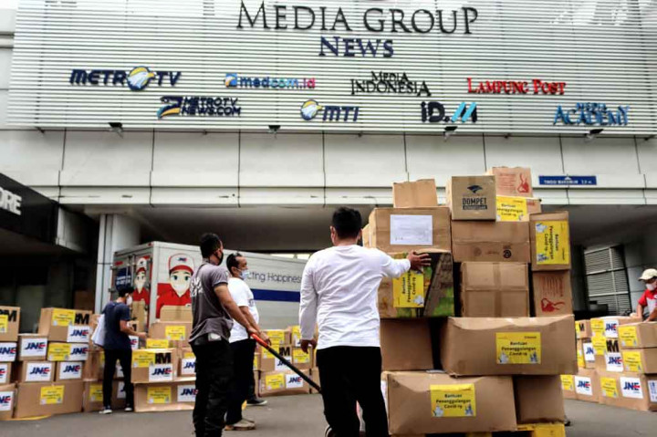 Head of Marketing Communication Division JNE Doedi Hadji menyampaikan bahwa donasi yang akan disalurkan oleh JNE itu merupakan bentuk kolaborasi anak bangsa. JNE mempunyai jaringan luas berkomitmen mendukung pemerintah dalam menangani pandemi ini.