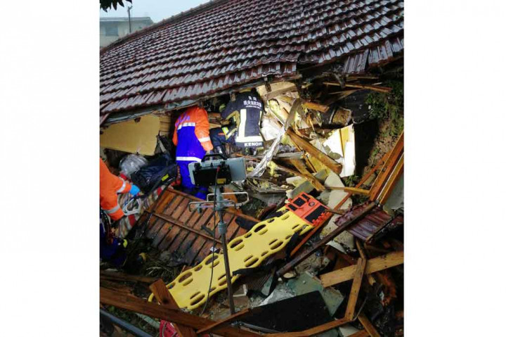 Sejumlah wilayah di negara itu mencatat rekor curah hujan dan pemerintah telah memperluas  kedaruratan tertinggi untuk melindungi lebih dari satu juta warga. Satu wilayah mencatat curah hujan mencapai 408 mm dalam 72 jam terakhir pada Sabtu pagi.