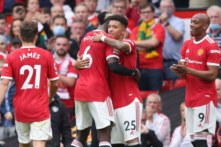 Pada menit ke-75 Jadon Sancho melakukan penampilan perdana bersama MU usai masuk menggantikan James. 