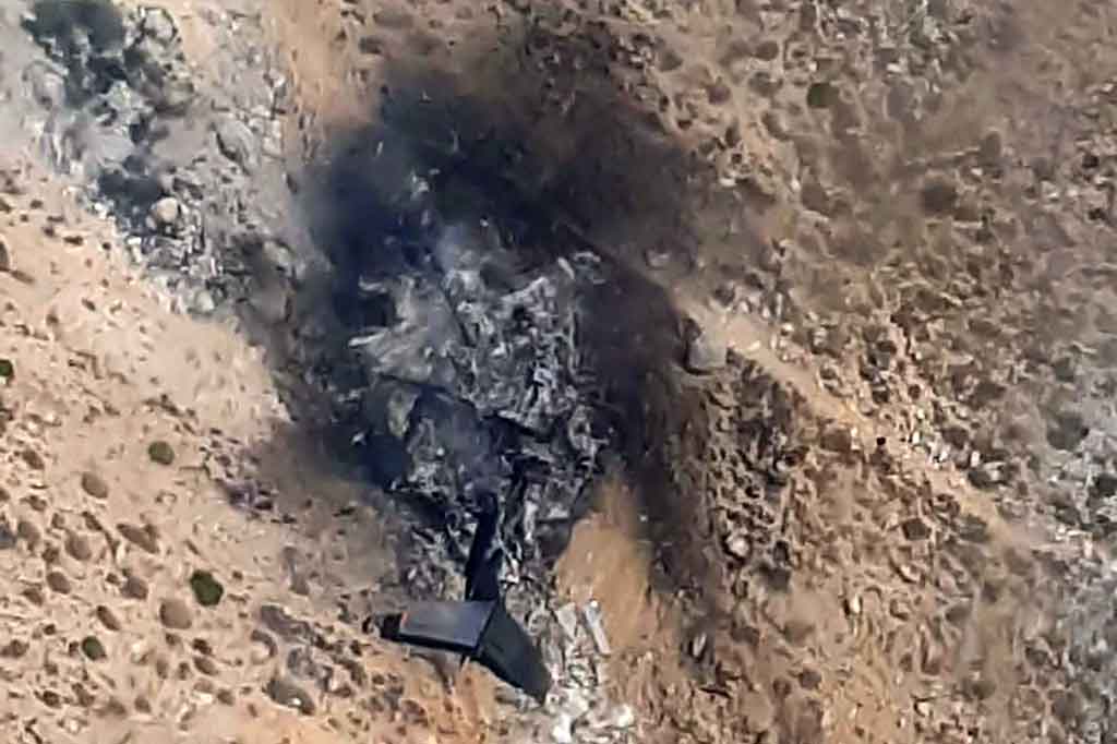 Sebuah pesawat pemadam kebakaran yang membawa delapan awak milik Rusia jatuh di Turki selama misi memadamkan api, Sabtu, 14 Agustus 2021. 