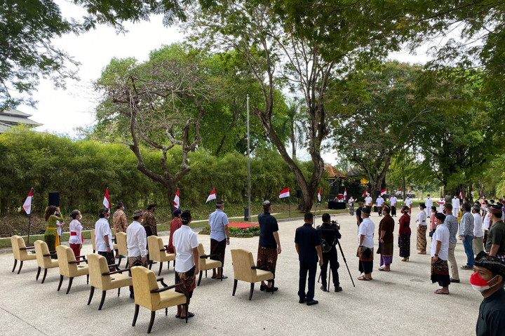Suasana upacara peringatan kemerdekaan RI di Intercontinental Bali Resort, Selasa, 17 Agustus 2021.