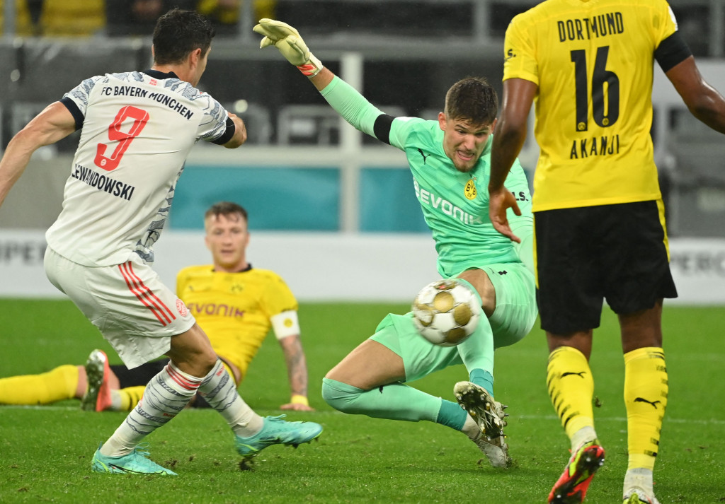 Menghadapi Borussia Dortmund, di Stadion Signal Iduna Park pada Rabu, 18 Agustus 2021, Die Roten menang 3-1.