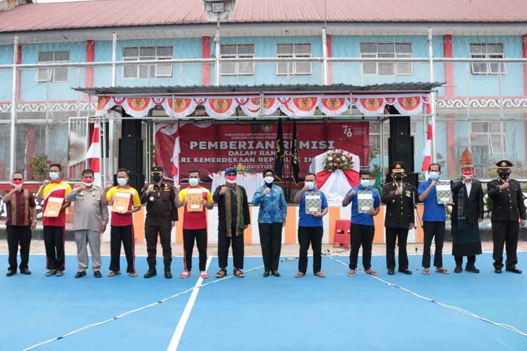 Ada sebanyak 788 warga binaan pemasyarakatan mendapatkan remisi meliputi remisi umum I sebanyak 777 orang dan 11 orang  remisi umum II, remisi umum II langsung bebas sebanyak 1 orang, remisi umum II subsider sebanyak 10 orang, sementara jumlah remisi khusus PP 99 sebanyak 221 orang.