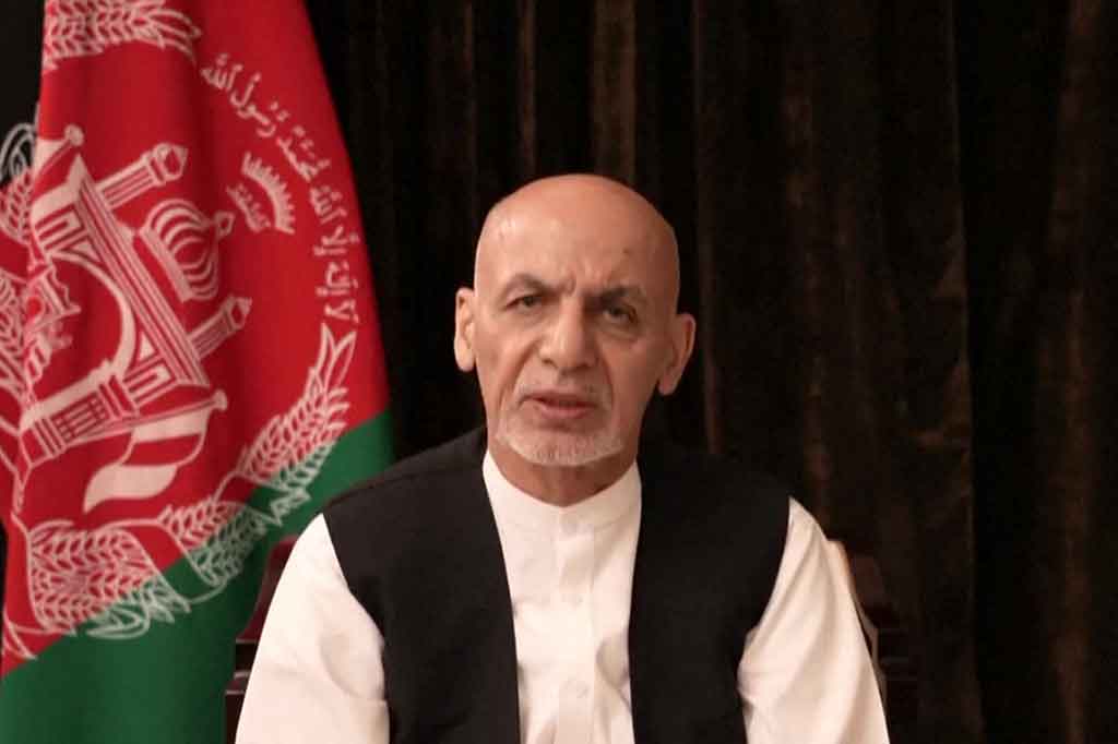 Ghani yang kini berada di Uni Emirat Arab (UEA) menyatakan bahwa pergi dari negaranya untuk menjaga perdamaian dan menyelamatkan lebih banyak pertumpahan darah. 