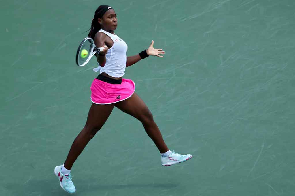 Pada dua pertemuan sebelumnya, petenis peringkat dua dunia Osaka mengalahkan Gauff di US Open 2019. Kemudian Gauff membalas kekalahannya di Grand Slam lainnya, yaitu Australia Open 2020. Ini adalah pertama kalinya mereka berebut kemenangan penentuan.