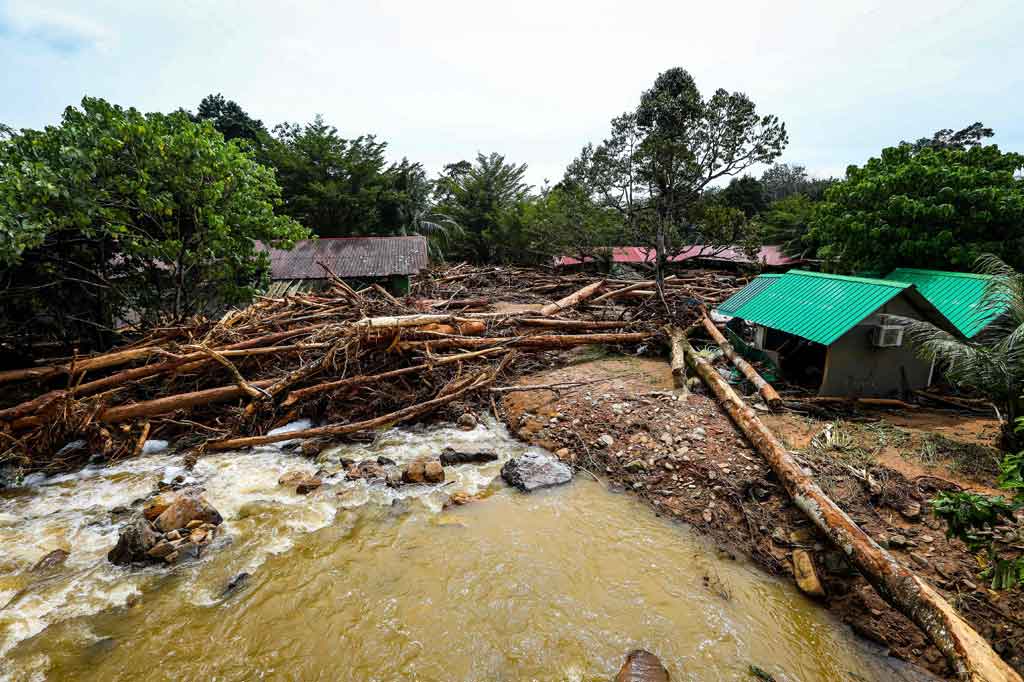 Banjir Bandang Terjang Malaysia Tiga  Orang  Meninggal 