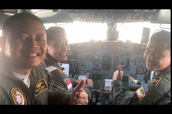 Tim evakuasi telah berhasil membawa keluar sebanyak 26 orang WNI termasuk staf KBRI Kabul, 5 warga Filipina, dan 2 warga Afghanistan -- yakni suami dari WNI dan staf lokal KBRI Kabul.