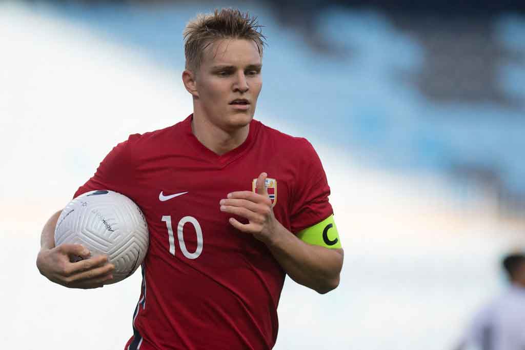 The Gunner sepakat mendatangkan Odegaard senilai 30 juta poundsterling (Rp591 miliar) ditambah bonus empat juta poundsterling (Rp78 miliar).