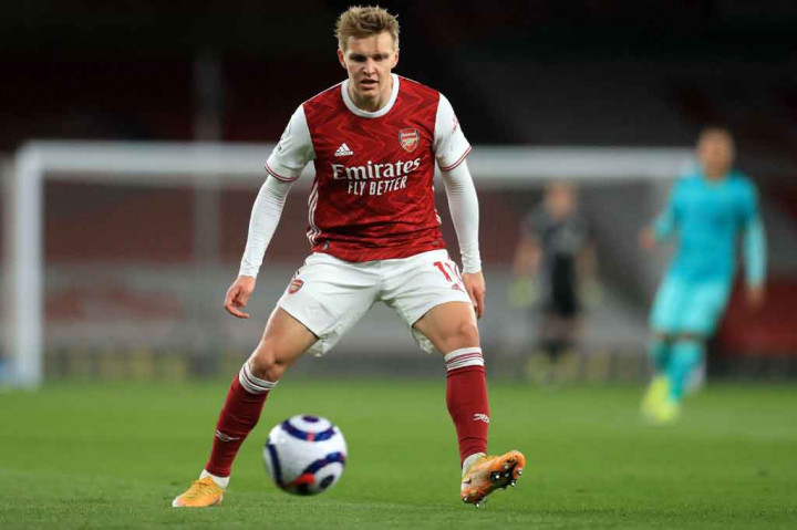 Odegaard menghabiskan paruh kedua musim lalu bersama Arsenal dengan status pinjaman setelah gagal menembus tim utama Los Blancos di bawah asuhan Zinedine Zidane.
