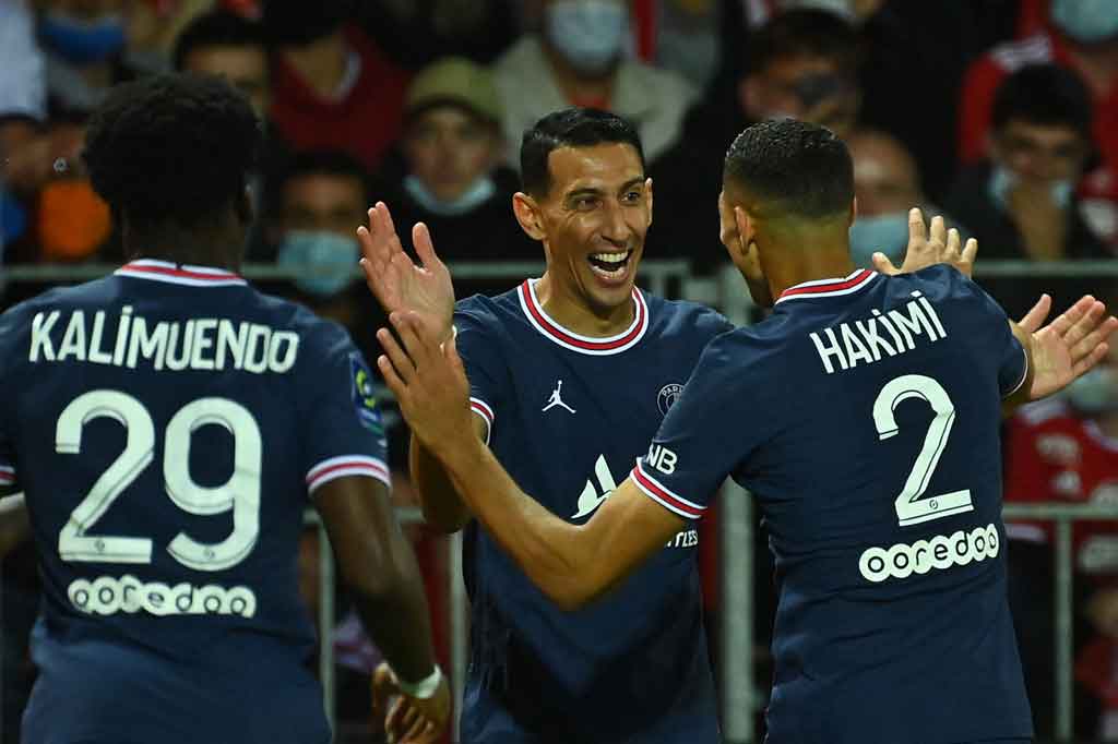 Tepat di penghujung waktu normal, PSG merestorasi keunggulan dua gol mereka lewat sebuah gelombang serangan balik mematikan yang diakhiri sontekan lambung Angel Di Maria melewati atas kepala Bizot untuk menutup laga dengan kemenangan 4-2 atas Brest.