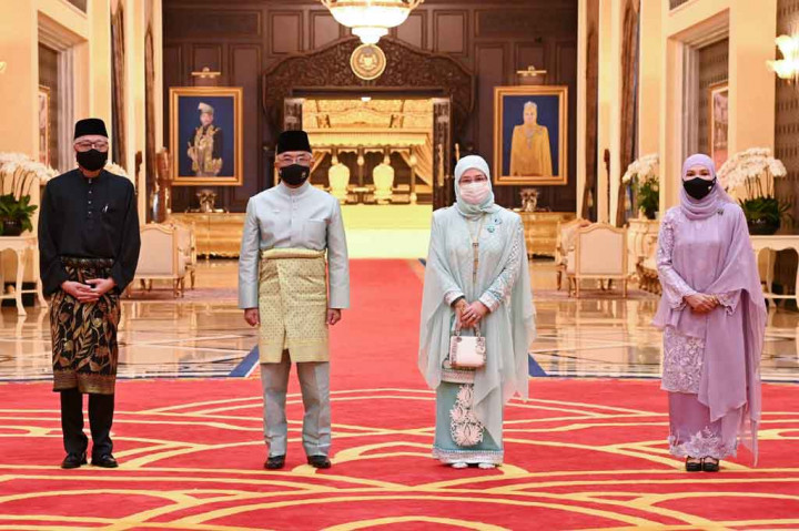 Ismail Sabri Yaakob, diangkat sebagai Perdana Menteri baru Malaysia, Jumat, 20 Agustus 2021, menyusul pengunduran diri Muhyiddin Yassin karena kehilangan dukungan mayoritas anggota parlemen.