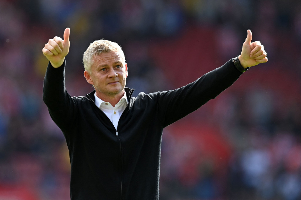 Man United tak terkalahkan dalam 27 laga tandang beruntun (menang 17 kali, imbang 10) di Premier League atau Liga Inggris dan menyamai rekor Arsenal.