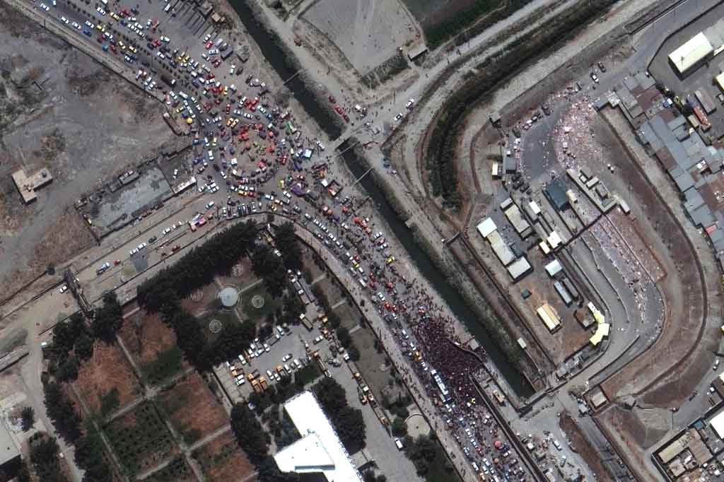 Taliban yang kini menguasai Afghanistan dikabarkan tidak akan memperpanjang batas waktu 31 Agustus bagi pasukan Barat untuk meninggalkan negara itu.