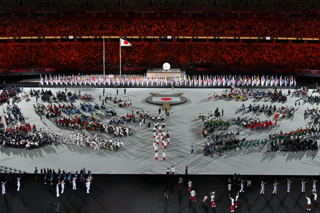 Pemerintah Jepang dan penyelenggara sudah sepakat bahwa acara ini tidak ada penonton demi mengantisipasi wabah virus covid-19, sama halnya seperti saat Olimpiade Tokyo 2020.