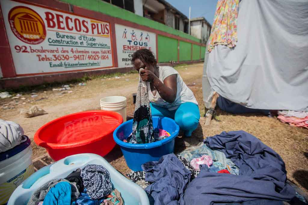 Lebih dari 250 kasus pemerkosaan tercatat dalam waktu sekitar lima bulan setelah bencana 2010, menurut laporan Amnesty International 2011 yang mencatat banyak kelompok advokasi menganggap itu hanya sebagian kecil dari jumlah sebenarnya.