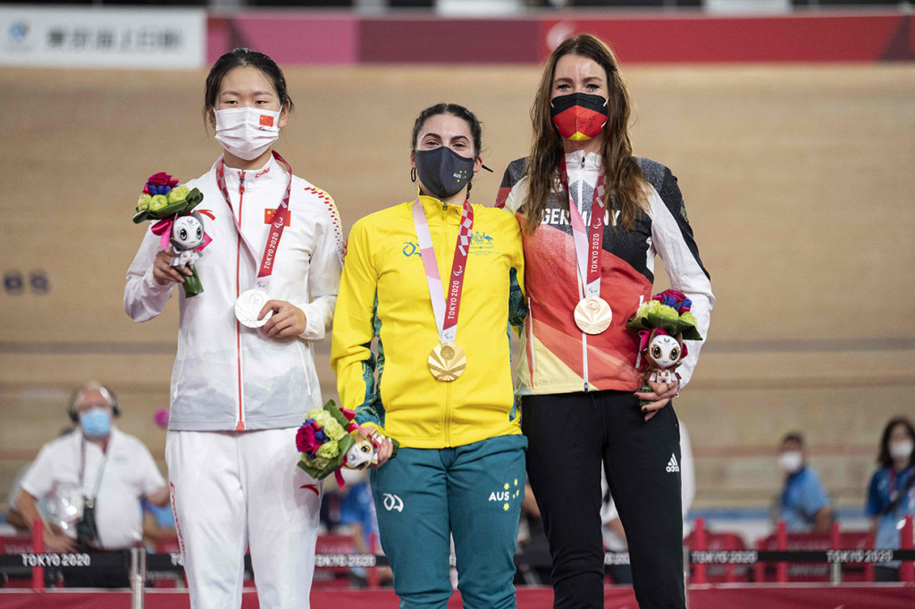 Sementara posisi kedua berhasil diraih oleh atlet Tiongkok Xiaomei Wang, diikuti atlet asal Jerman, Denise Schindler yang menempati urutan ketiga. 