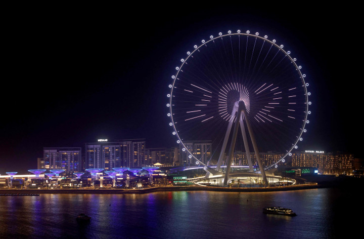 Bianglala terbesar dan tertinggi di dunia tersebut akan dibuka untuk umum pada 21 Oktober 2021 mendatang.