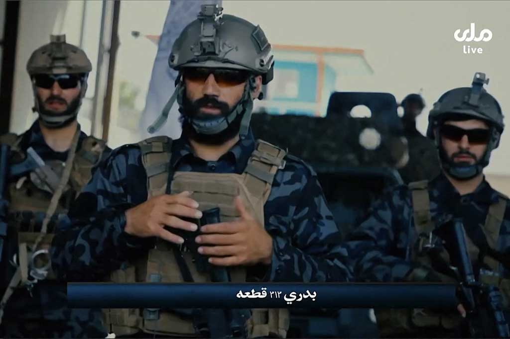 Taliban telah memamerkan 'pasukan khusus' mereka sendiri di media sosial. Tentara dengan seragam baru yang dilengkapi dengan perlengkapan militer jarahan dari Amerika Serikat tampak sangat kontras dengan citra Taliban masa lalu.