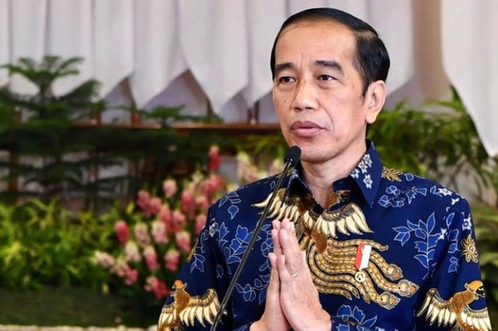 Kepala Negara pun meyakini bahwa dukungan dan ide dari para ekonom dapat membantu pemerintah dalam mencari solusi untuk melewati berbagai kesulitan selama masa pandemi. “Saya yakin dengan dukungan para ekonom yang siap memberikan ide dan gagasan-gagasan besarnya, ikut turun tangan menjadi bagian dari solusi. Kita pasti mampu melewati masa-masa yang sulit ini sambil mempersiapkan diri sebaik-baiknya untuk berlari kencang setelah kita bisa keluar dari krisis ini,” tutur Kepala Negara.